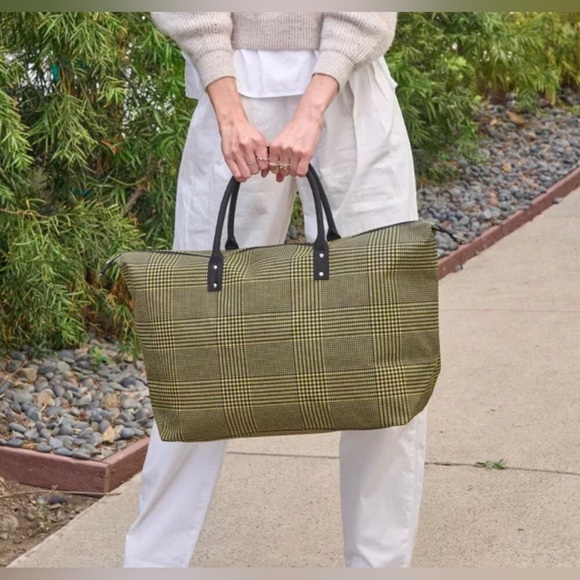 Lulu Dharma Yellow Plaid Frazier Weekender Duffle Bag NWT - Picture 3 of 6